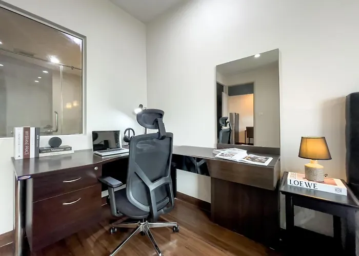 Downtown 65 Sqm - Ultra-wifi - Bts Ratchathewi